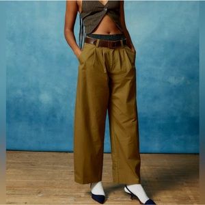 NWT. Urban Outfitters Balloon Wide Leg Pleated Trousers. NEW